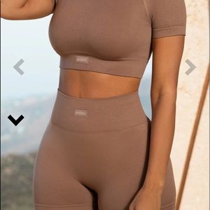 Bo and Tee Shorts in Brown